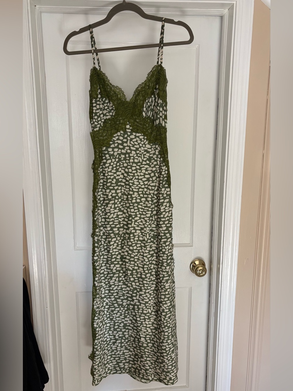 Georgie Cream and Olive Green Printed Slip